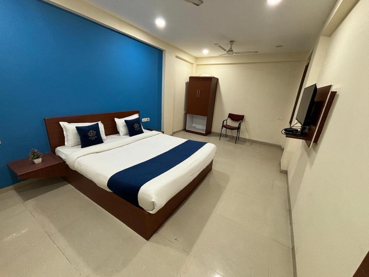 Hotel Aura Inn Ιντόρ Εξωτερικό φωτογραφία